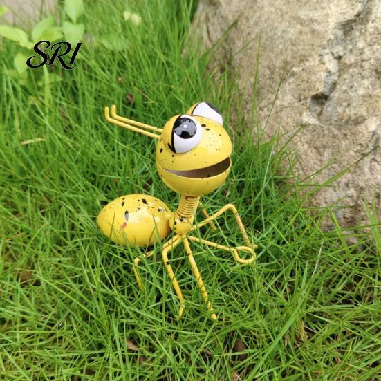 Helles Bemaltes Gartendekoration Großes Ameisen Eisen Dekorative Skulptur mit Rasenfigur Farben Rostbeständig Simulationsmodellierung für Hof