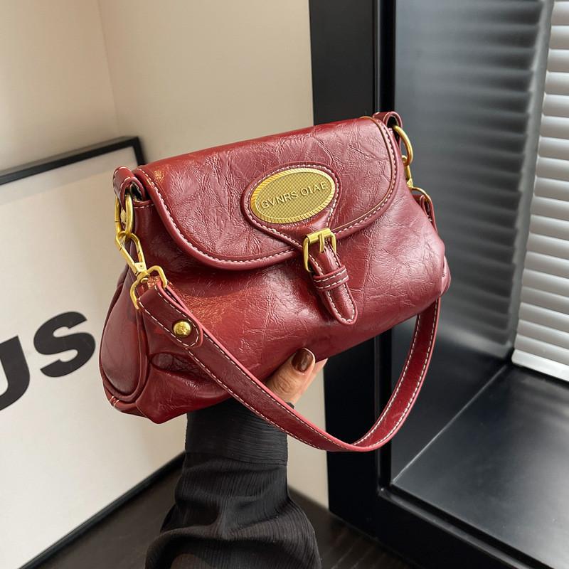 IELGY Retro One-Shoulder Underarm Bag Female Spring Fashion Simple Messenger Bag