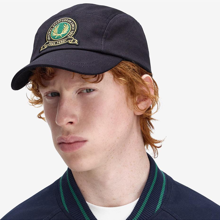FRED PERRY [Club House] Tennis Badge 5 Panel Twill Cap - Navy Cfpu2531298-608