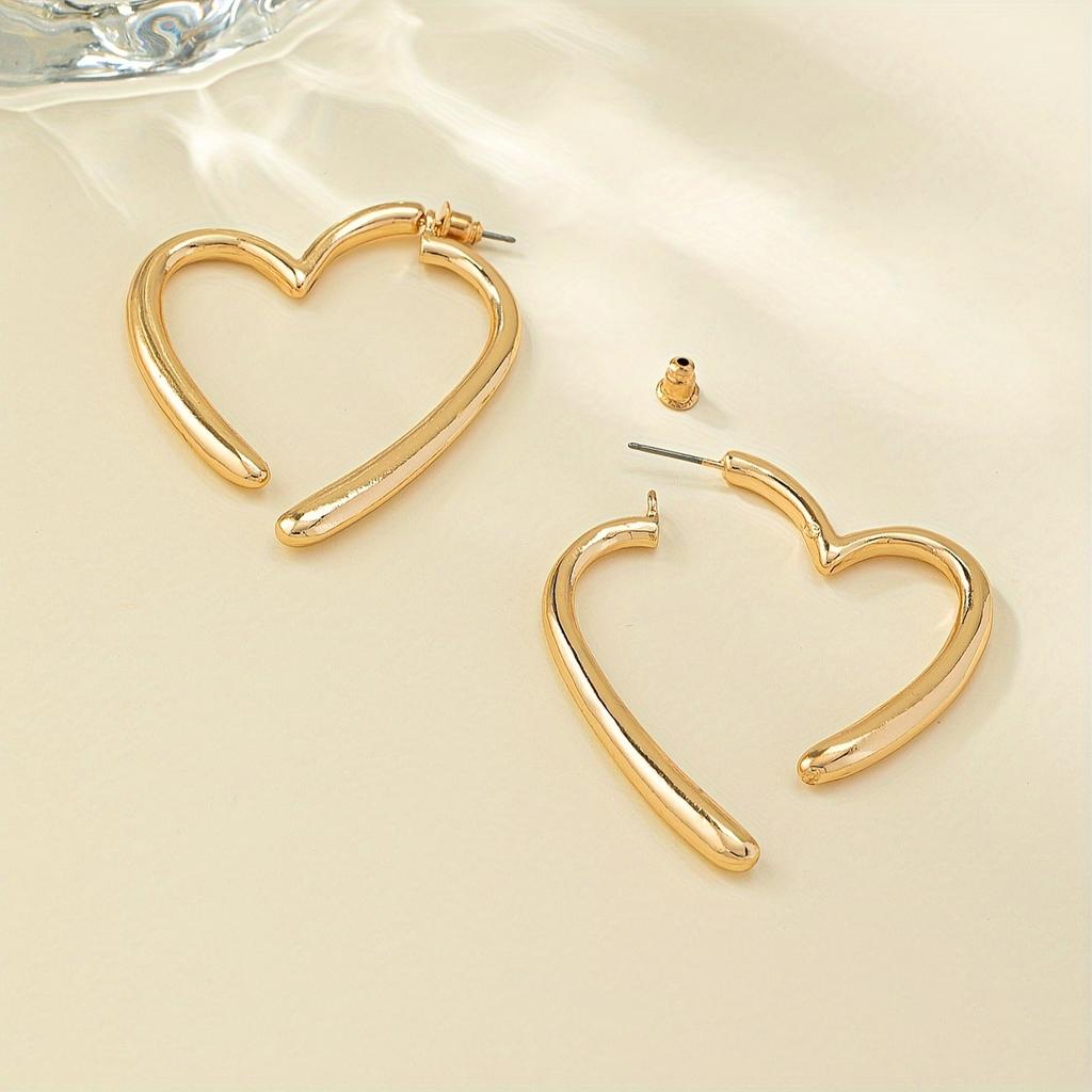 Pair of Elegant Sexy Gold Heart Hoop Earrings - Fashionable and Simple Design, Suitable for Daily Wear and Parties