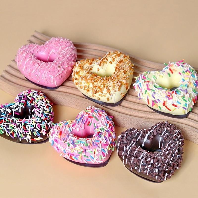 6 ks/sada 3D Srdce Donuty Magnetky na lednici Sady Simulace Jídlo Magnetické nálepky na lednici Domácí dekorace Kancelář Zpráva Kuchyně