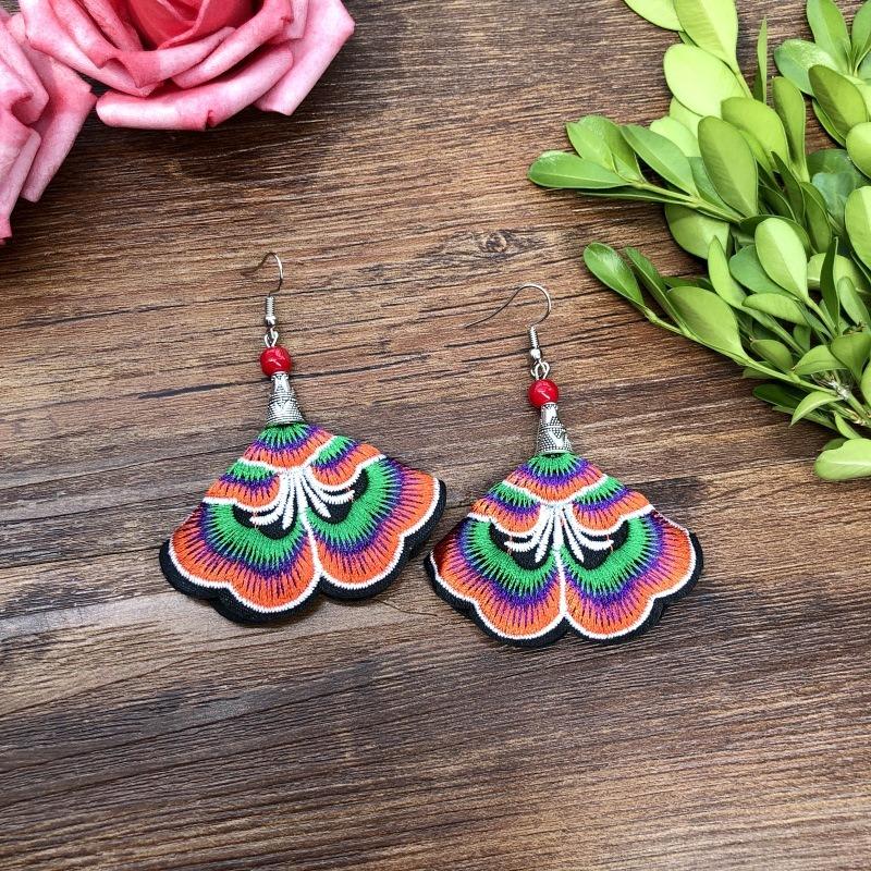 Hand-embroidered retro fabric earrings, flower fringed versatile femininity, stage performance, earrings, earrings.