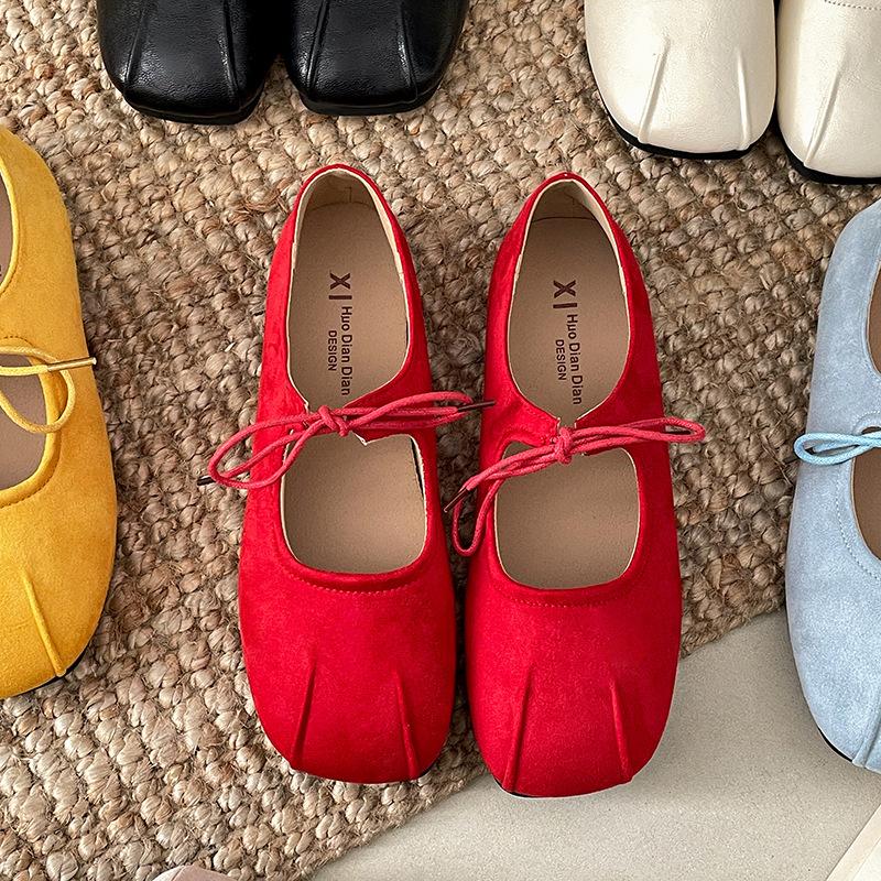 Red French Square Head Shallow Mouth Flat Sole Shoes Women's 2025 New Summer Skirt Soft Sole Retro Mary Jane Shoes