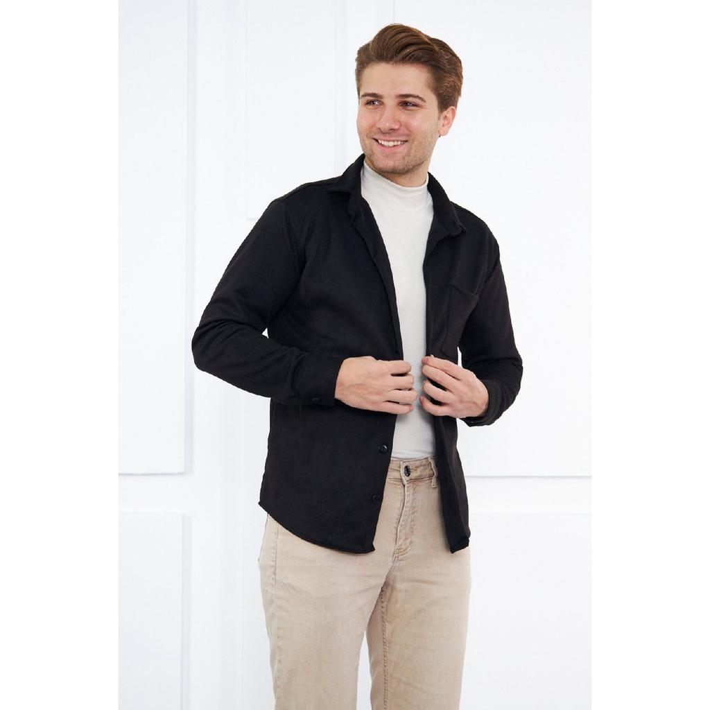 Wildleder-Hemd mit einer Tasche und normaler Passform