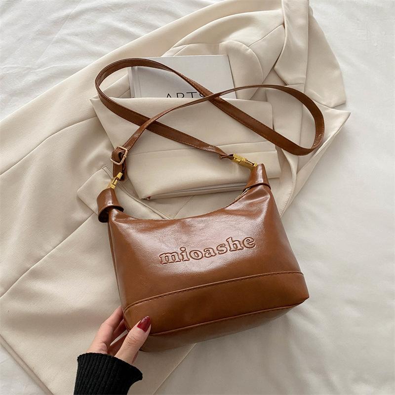 2025 new popular super-hot shoulder bag niche trendy versatile messenger bag feeling Maillard hand bag women