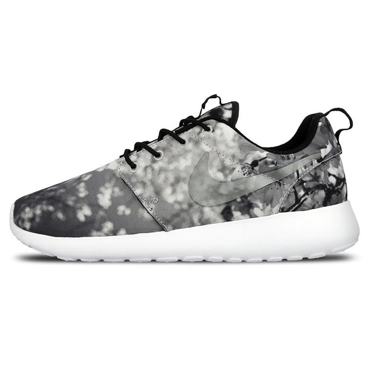 (WMNS) Nike Roshe One Wolf Grey Women s 819960-001 EU 36.5