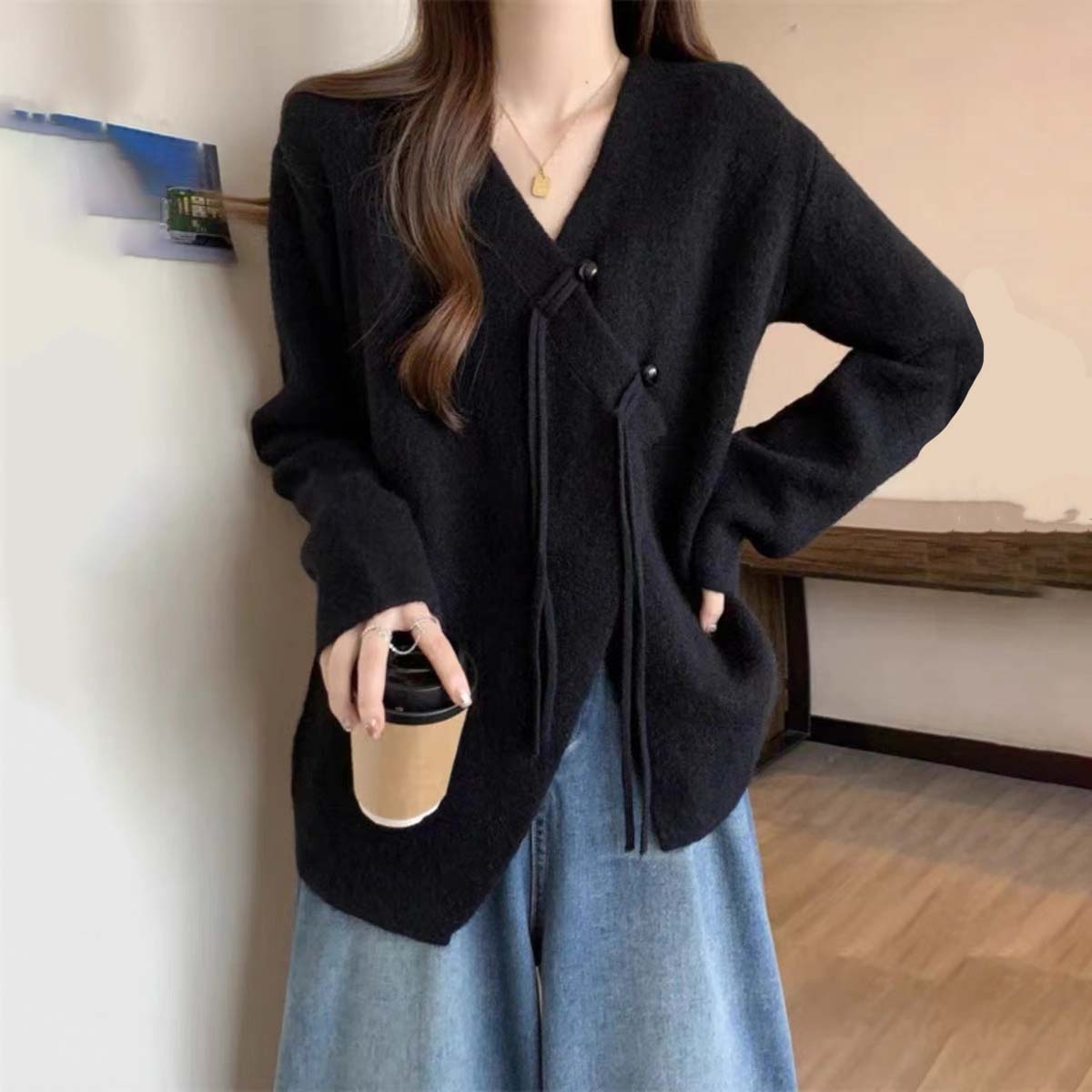 

Большой ленивый стиль V-образный вырез вязаный кардиган женский осень и зима свободный красный свитер куртка L чёрный