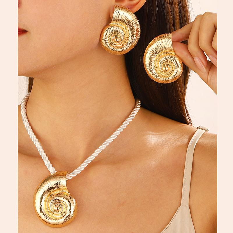Fashionable Summer Vacation Ocean Conch Ear Studs Necklace For Women Trendy Beach Party Exaggerated Bohemian Jewelry Earrings