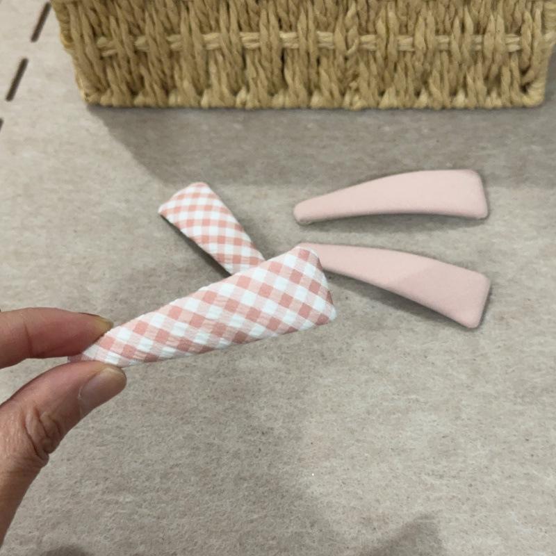 Korean Style 2026 Plaid BB Bangs Clip: Elegant Triangle Hair Accessory