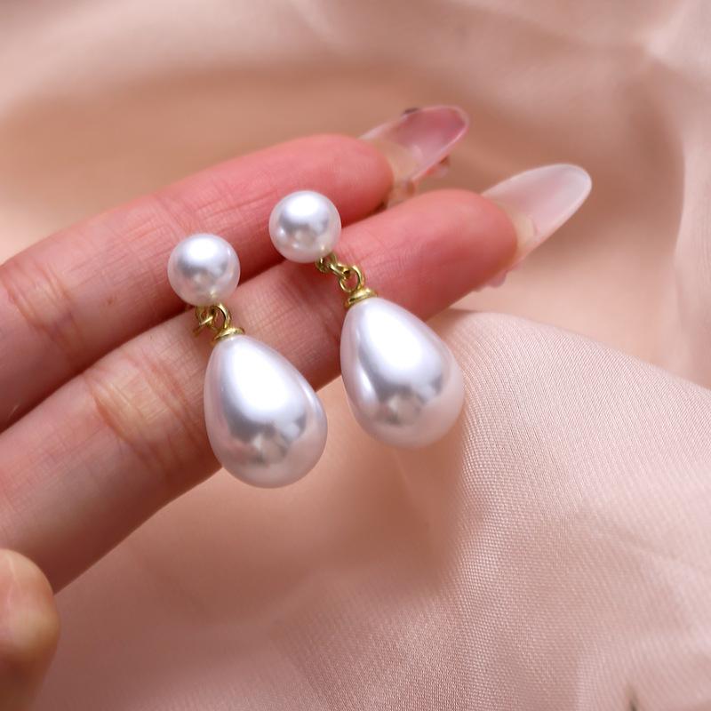 High-end Design Water Drop Pearl Earrings New Trendy Elegant Silver Needle Stud Earrings for Women Droplet type