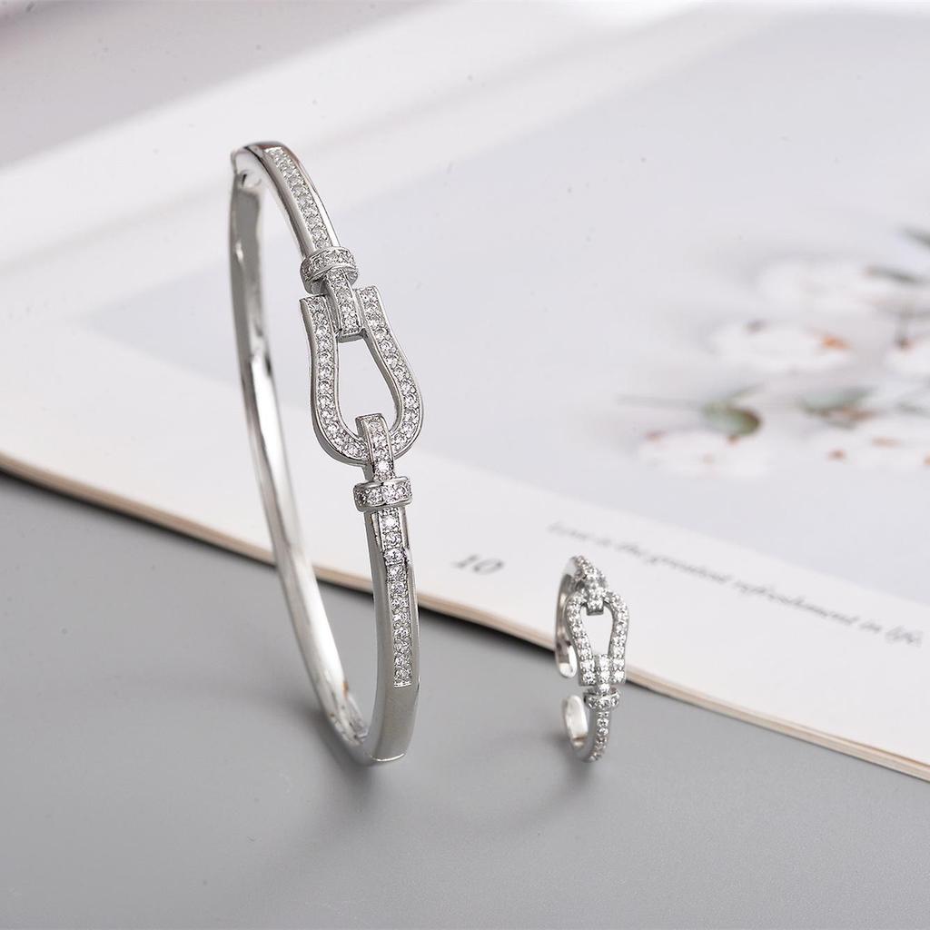 Korean Style Unisex Rhinestone Gold-Plated Copper Bracelet