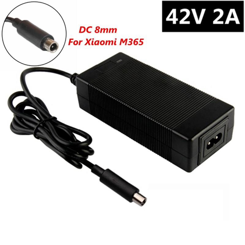36V 2A Lithium-Batterieladegerät für 42V 2A 10er-Serie Li-Ionen-Akkupack Geräuschloses Ladegerät DC 5.5*2.1MM Stecker 3P GX12 Stecker DC 8MM