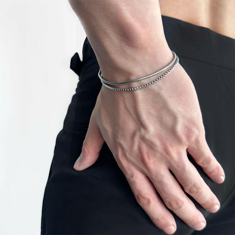 2026 Mode Doppellagige Schlangenknochenketten Armbänder für Herren Schlichtheit Cool Silberfarbene Armbänder Tägliche Schmuckaccessoires