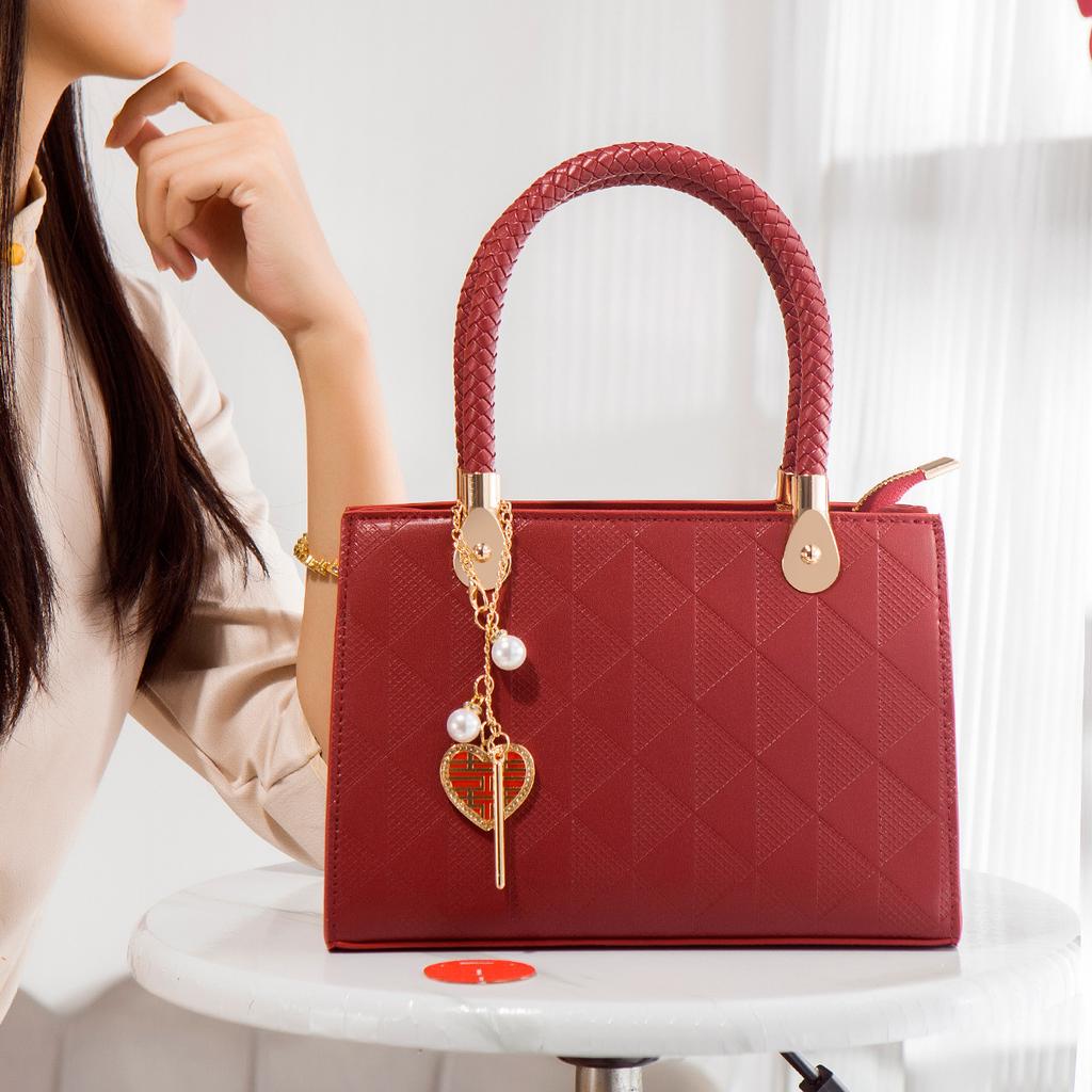High-quality Textured Diamond-pattern Tote Bag for Women, 2024 New Trendy Festive Bridal Bag, Versatile Wedding Bag, Commuter Handbag