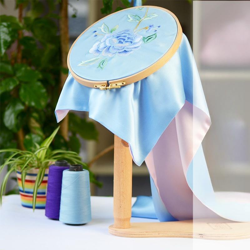 1Pc Embroidery Stand Hoop Wood Embroidery and Cross Stitch Hoop Set Embroidery Hoop Ring Frame Adjustable Sewing Tools