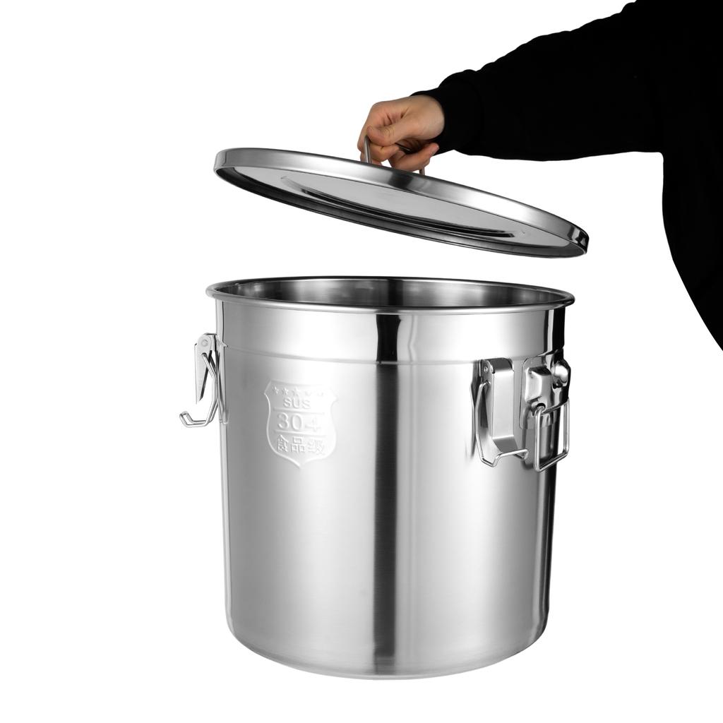 33L Airtight Rice Bucket Canister Food Storage Container 304 Stainless Steel Flat Bucket Bottom for Storing Rice, Flour, Cereals