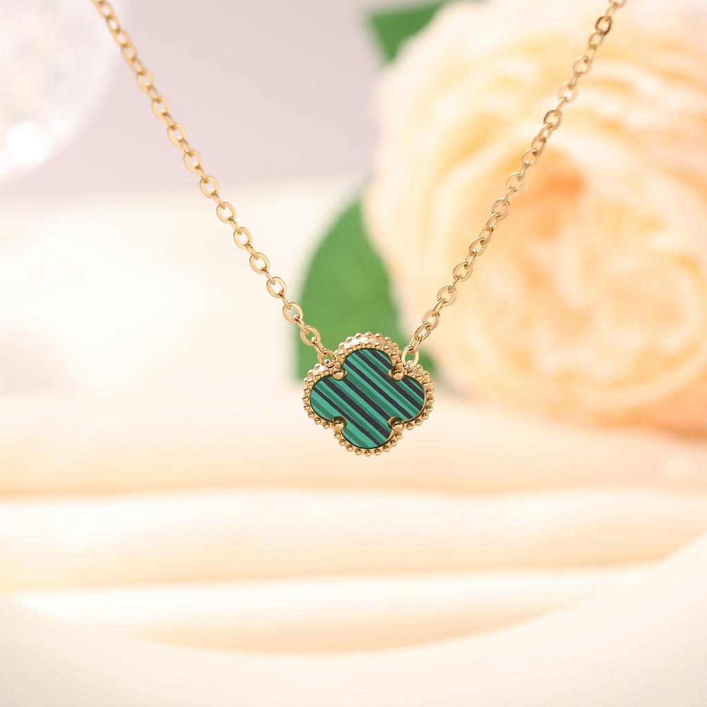 15mm Double-Sided Four-Leaf Clover Necklace Pendant Titanium Steel Simple Fashion 18K Does Not Lose Color Necklace