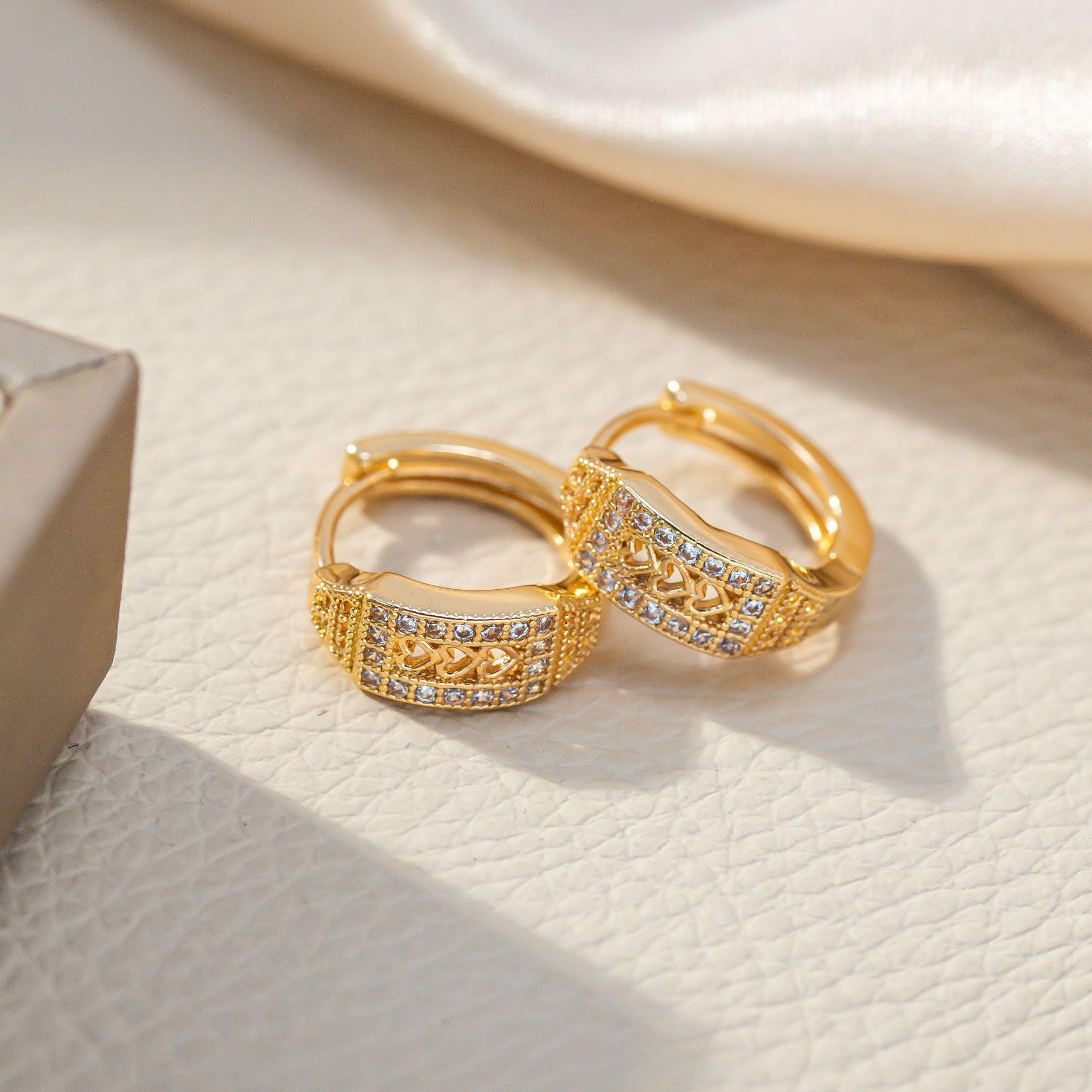Elegant Luxury Japanese-Korean Style Crystal Earrings - Chic, Modern, and High-End Accessory