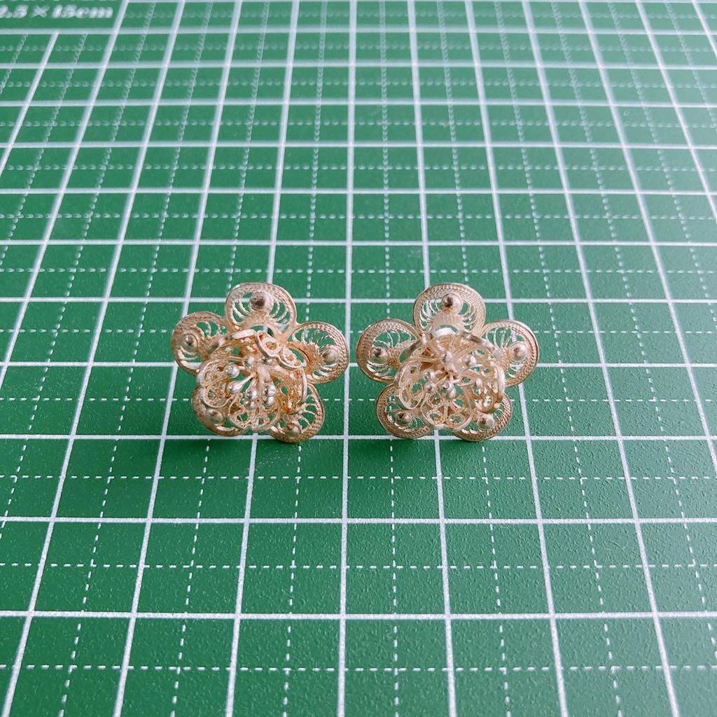 Used Filigree flower design earrings without catch