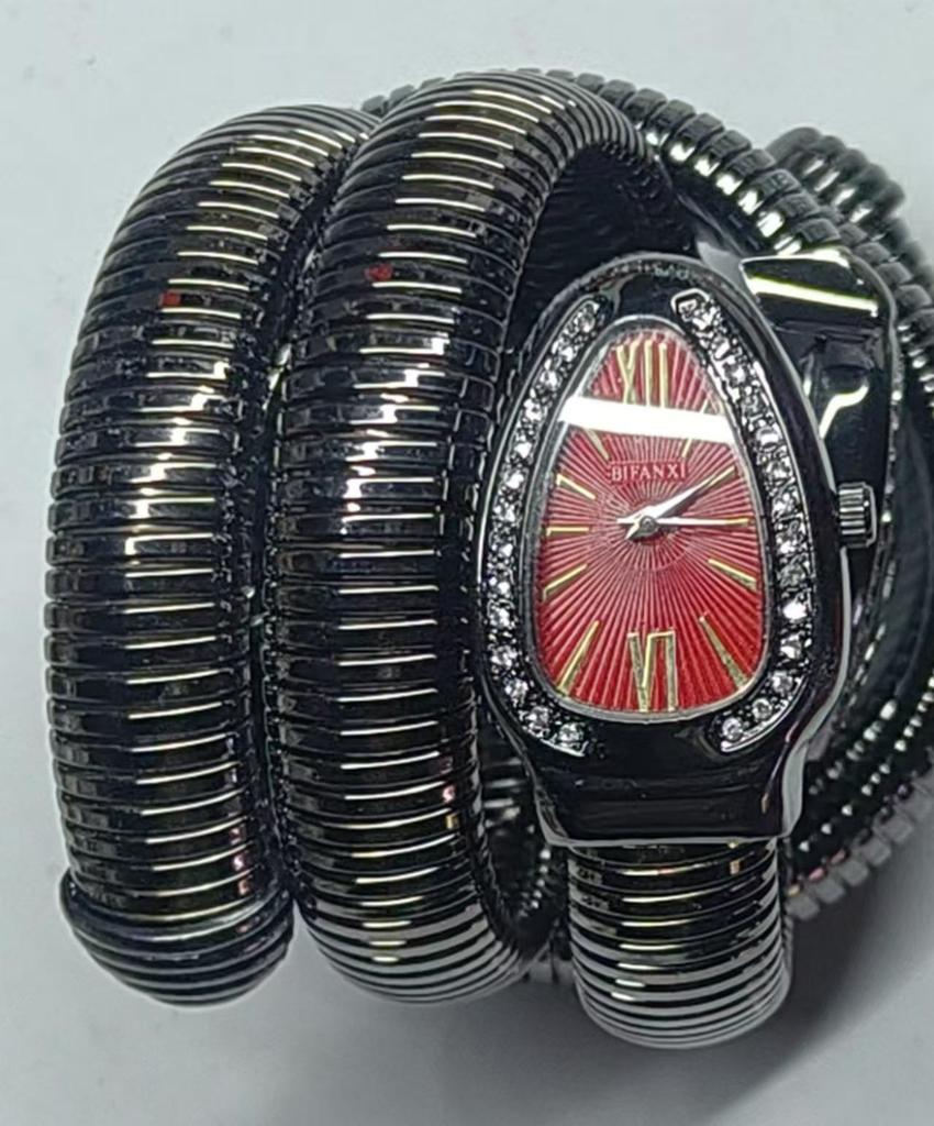 Schlangenförmiges Damen-Modearmband mit Quarzuhr - Kreativer Hip-Hop-Stil