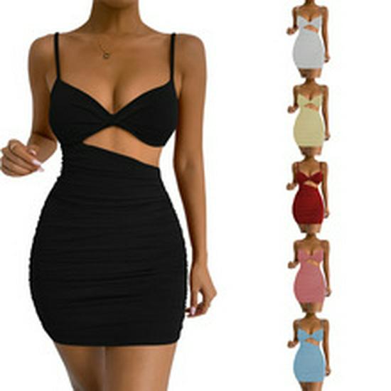 2025 European Women's Summer Pleated Irregular Long Beach Dress
