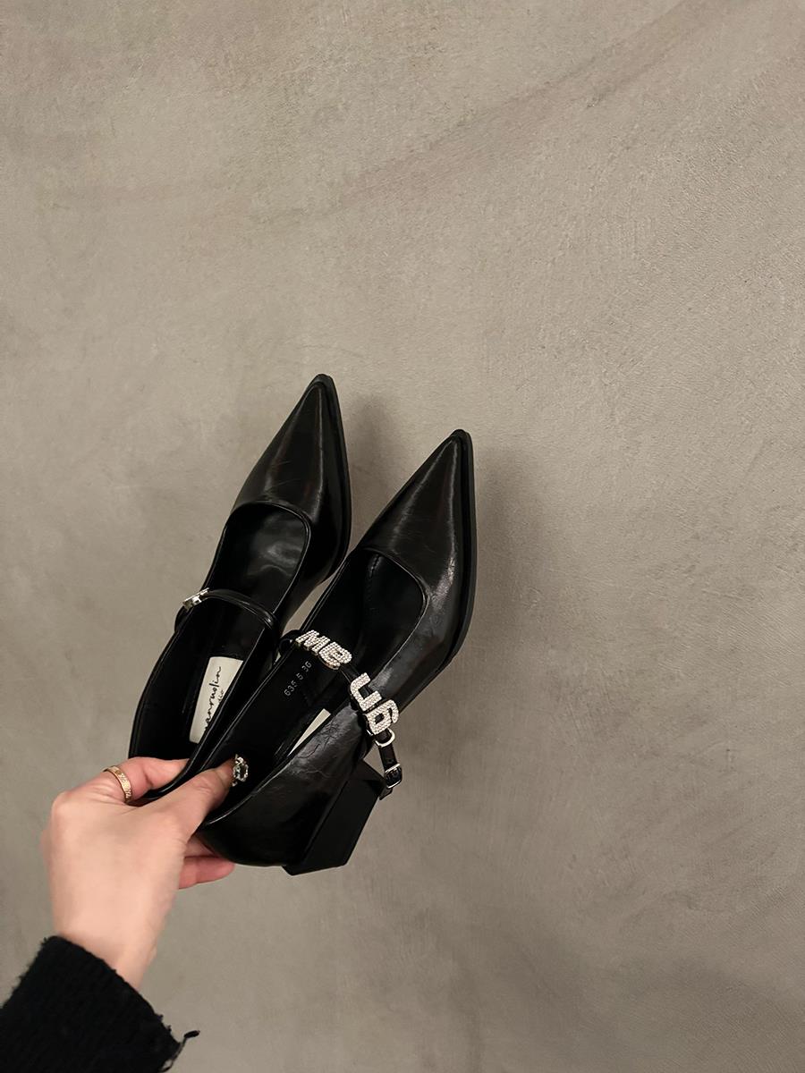 

новые серебристые кожаные туфли Модные туфли на низком каблуке Mary Jane Ladies Banquet Sparkle letter с пряжкой в одну линию 39