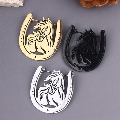 Western-Style Horseshoe Brooch Hollow-Out Horse Metal Pin Denim Backpack Embellishment Outdoor Casual Pins Accessory 1Pc