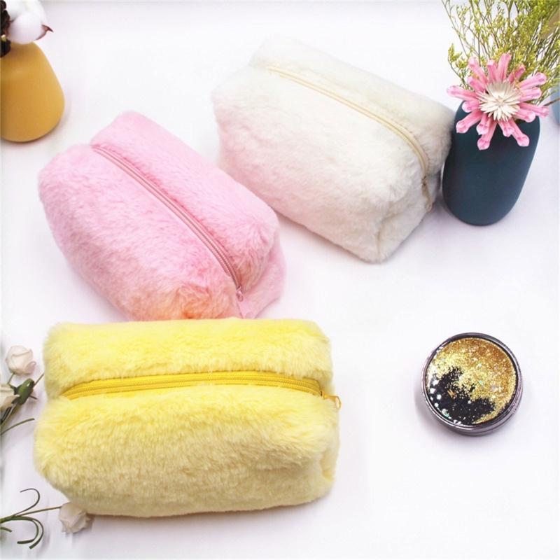 Plush Makeup Bag Soft Polyester Materials for Organizing Cosmetics Fashionable and Practical Designs for Women