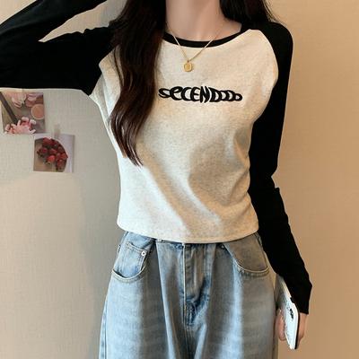 Herbstoberteile für Damen, neue langärmlige T-Shirts mit Design, farblich abgesetzte gestickte Buchstaben, hochwertige Unterhemden