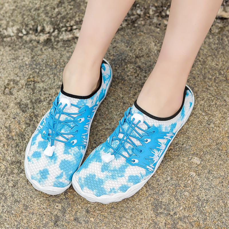 Nové boty do potoka, halové švihadlo, skákací boty, boty na jógu, oblečení do vody a na souš, boty pro bosou nohu, plavky pro pár na pláž