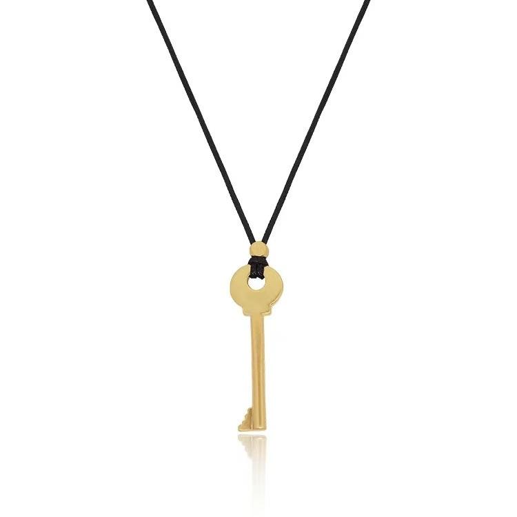 Destiny s Key Necklace: Elegant, Personalized Pendant with Light Luxury Design
