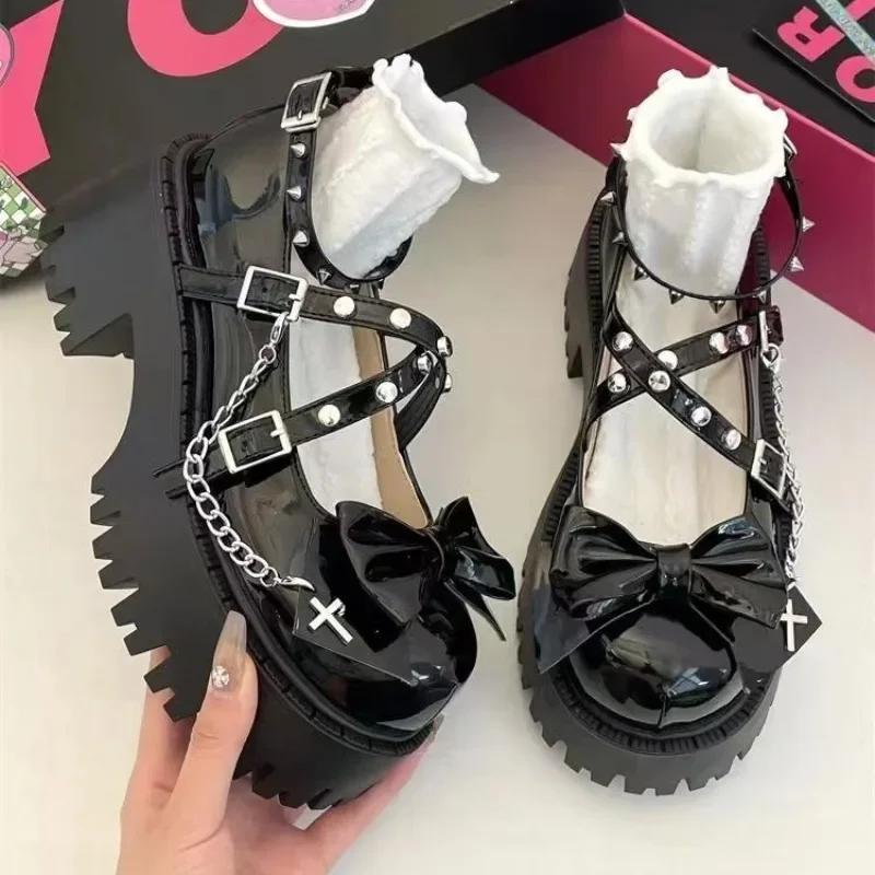 Fashion Lolita Shoes Sweet Women Heels Wedges Mary Jane Shoes Metal Chain Pumps Cosplay Ladies Shoe Patent Leather Woman Uniform Shoes