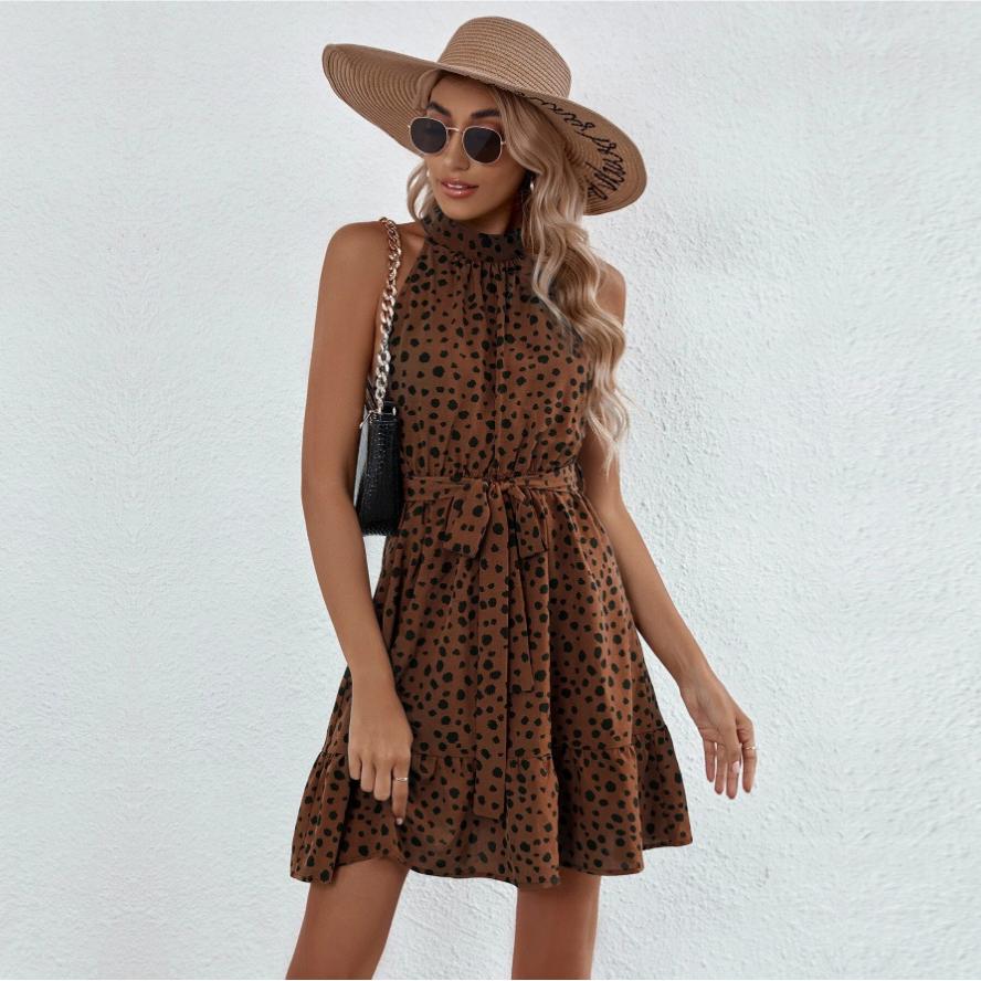 

Летнее женское платье без рукавов в горошек со шнуровкой и рюшами XL кофейный