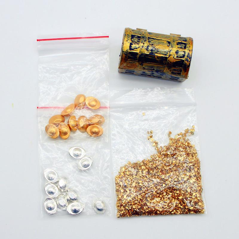 

Миниатюрные золотые монеты, слитки и юаньбао для кукольного домика, аксессуары для сундука с сокровищами All as shown