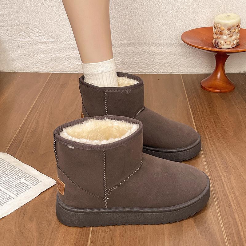 Snow boots women's short tube new winter snow cotton shoes piled thickened bread shoes warm women