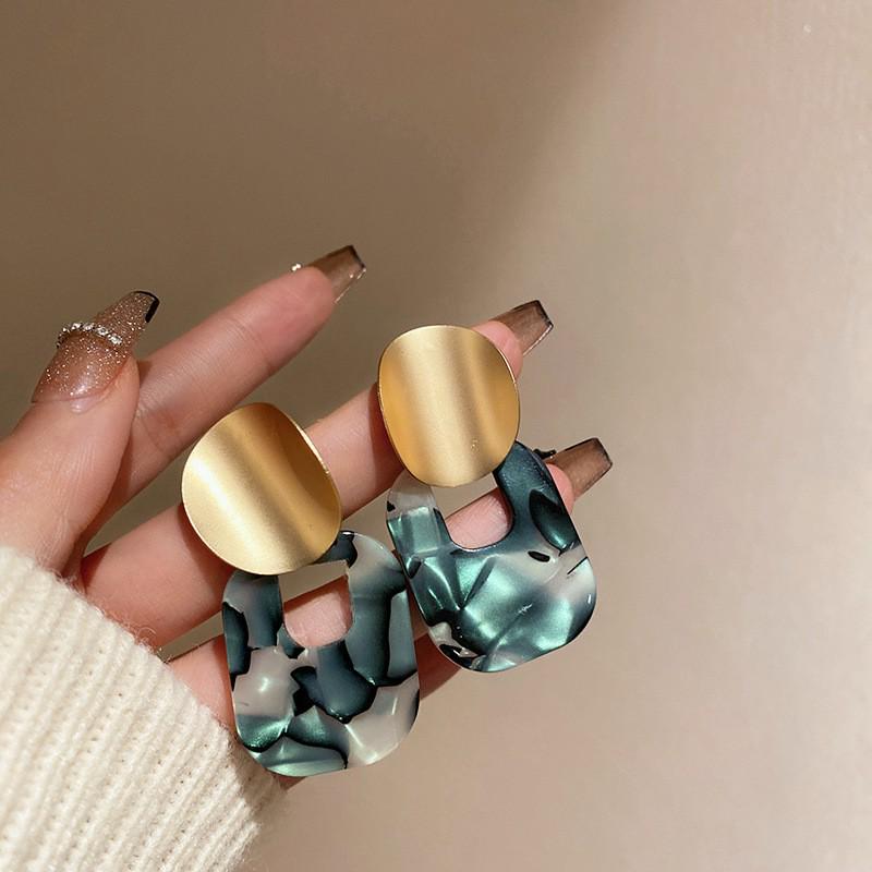 Silver Needle Acrylic Geometric Earrings: High-End European & American Minimalist Studs