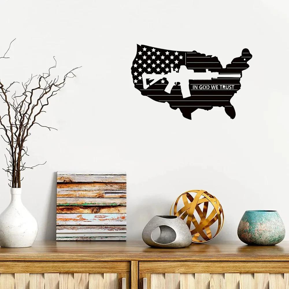 Entdecken Sie Art Deco Metall Wandskulptur Amerikanische Flagge Maschinenpistole Ideale Retro Dekoration Verschiedene Räume