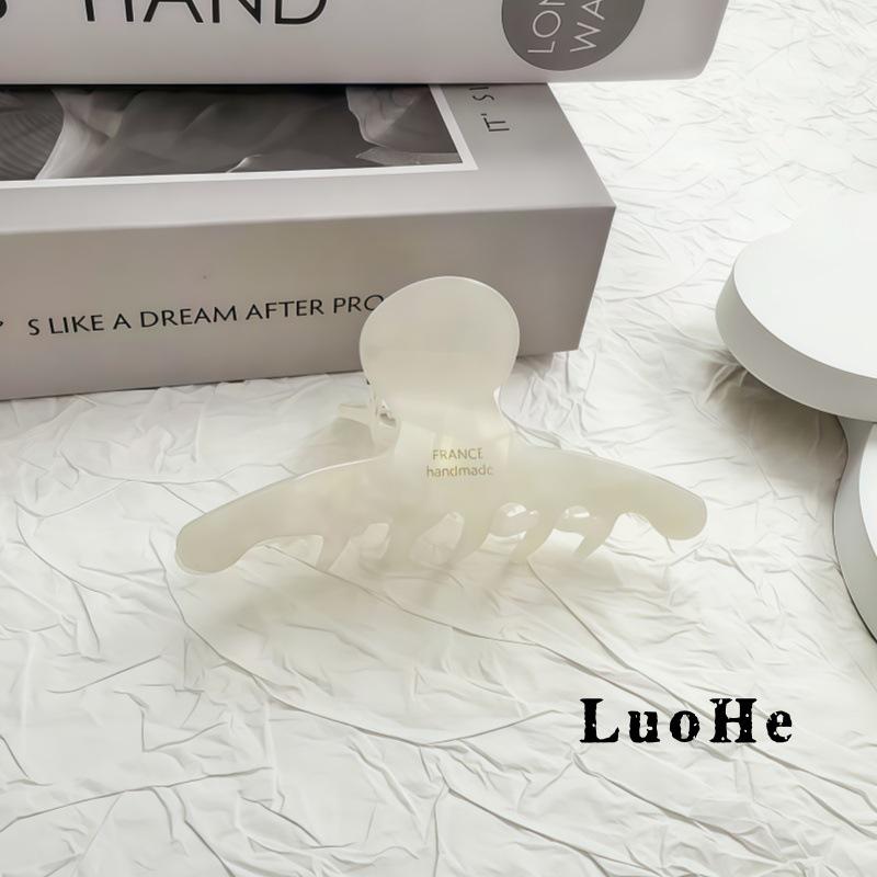 Luohe Jewelry French Acetate Large Claw Clip for Women - Melaard Style High-End Temperament Shark Clip
