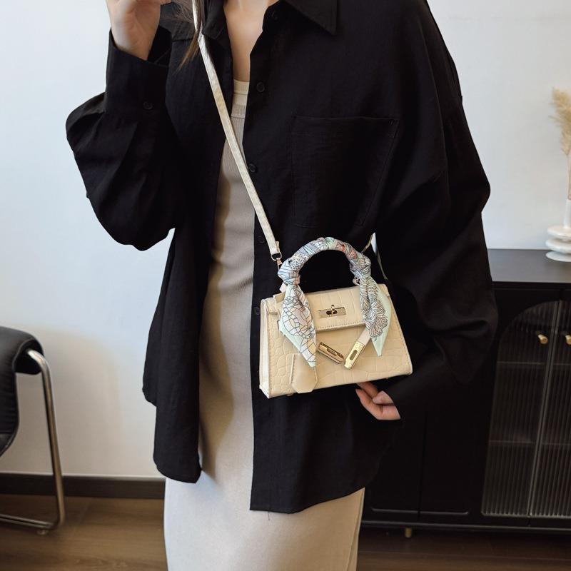 Tessitura di alta gamma, temperamento, borsa a mano da donna versatile e di classe, borsa a tracolla semplice per il lavoro e bella