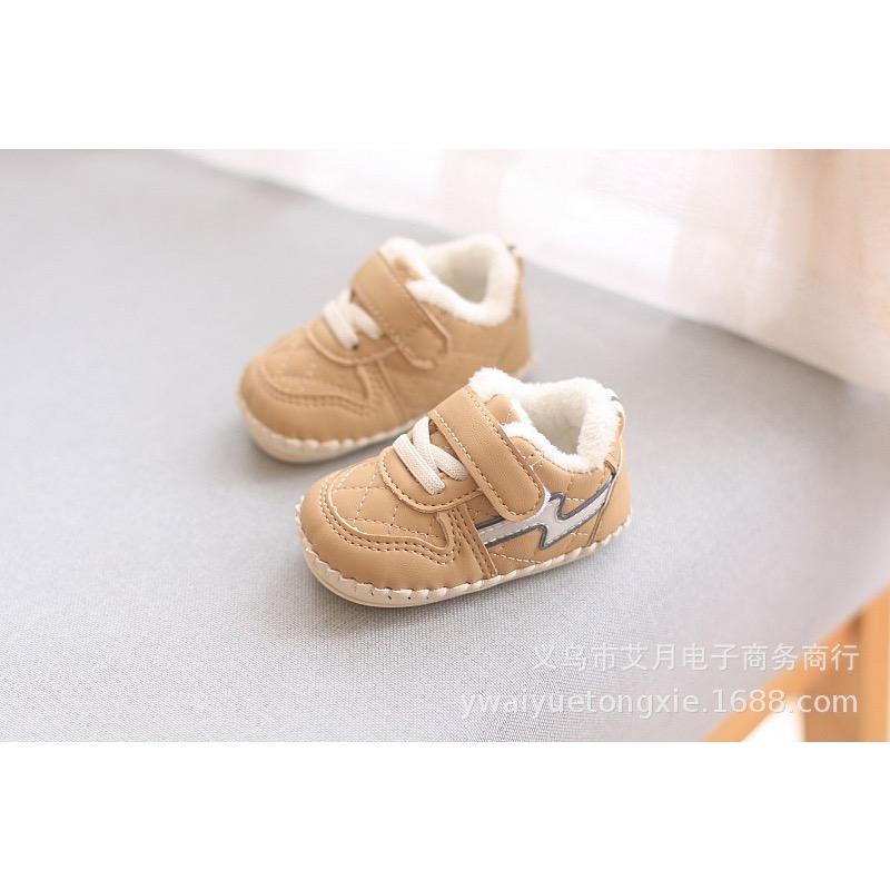Winter One-year-old Boys and Girls Baby Walking Shoes Soft Soles 6-12 Months Infants and Young Children Shoes Warm Cotton Shoes Fall
