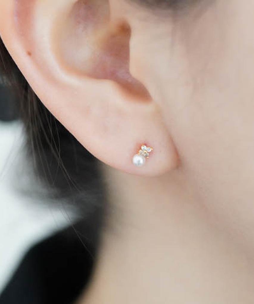 Alleun Silver 925 Swarovski Pearl Cubic Clover Silver Earrings