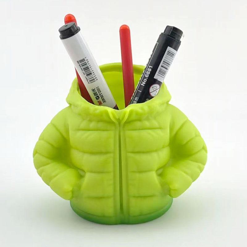 Creative down jacket pen holder, office decoration, classroom desktop pen holder, holiday gift зелёный