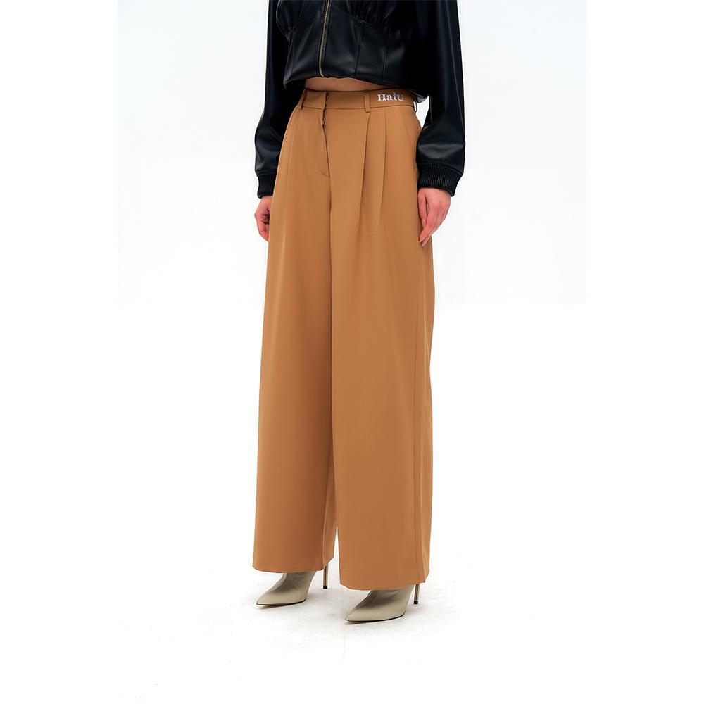 Hatu Wided Fit Trousers Beige