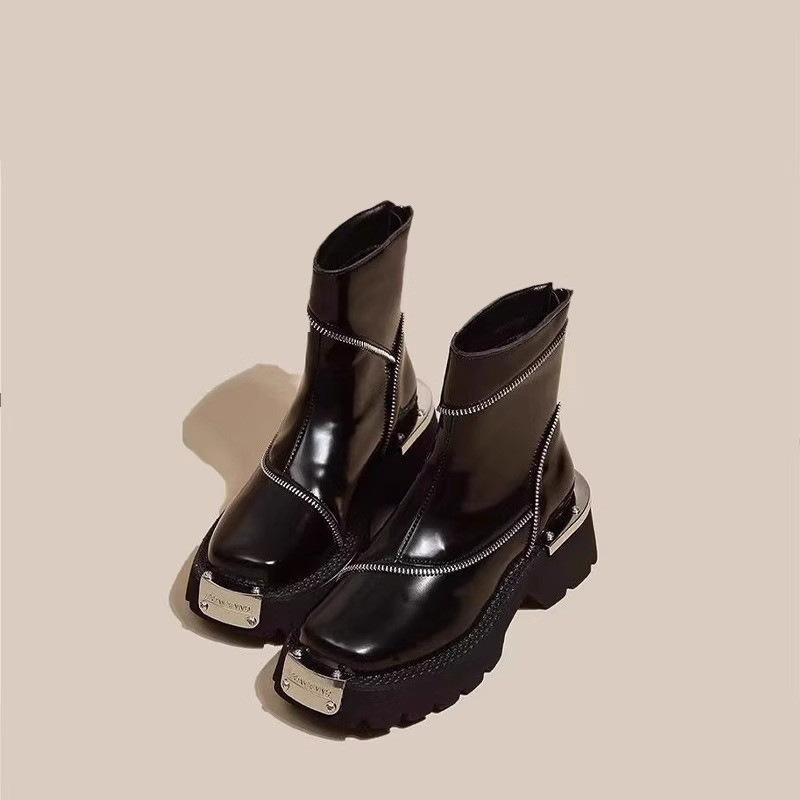 Stivali Martin con suola spessa da donna autunno e inverno nuovi stivaletti Chelsea Chelsea con punta quadrata stile britannico stivaletti corti funzionali in metallo retrò