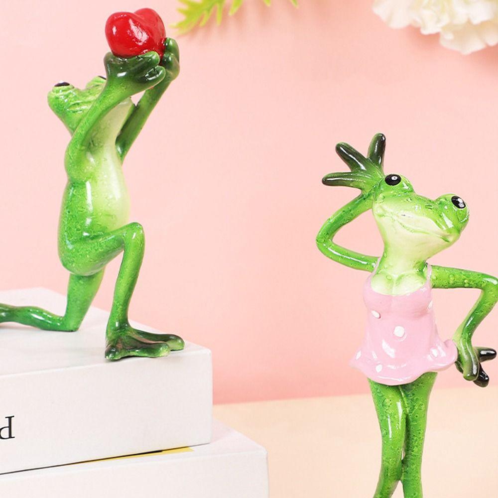 Resin Crafts Frog Couple Figurines Romantic Frog Confession Statue  Valentine's Day Gift