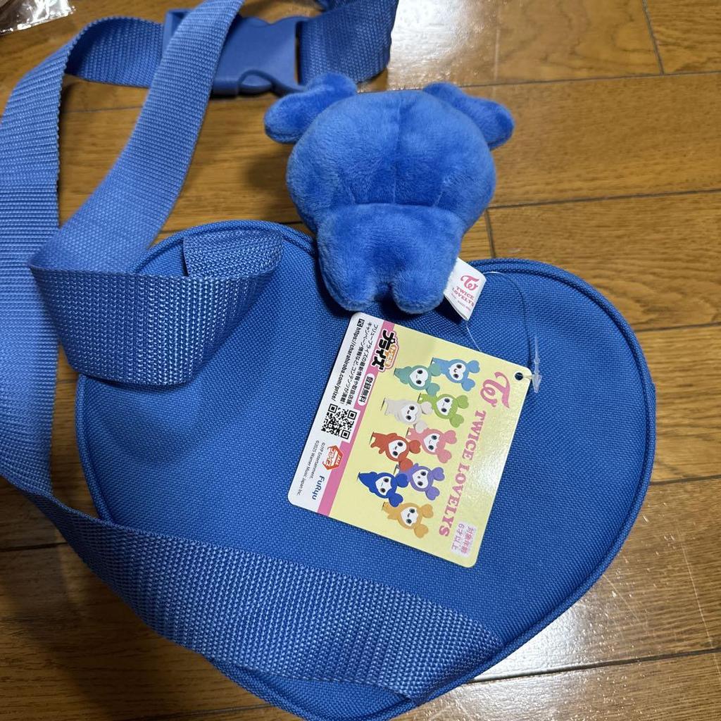 [USED] TWICE LOVELYS GiGO Limited Edition Body Bag Tsuburi Tzuyu