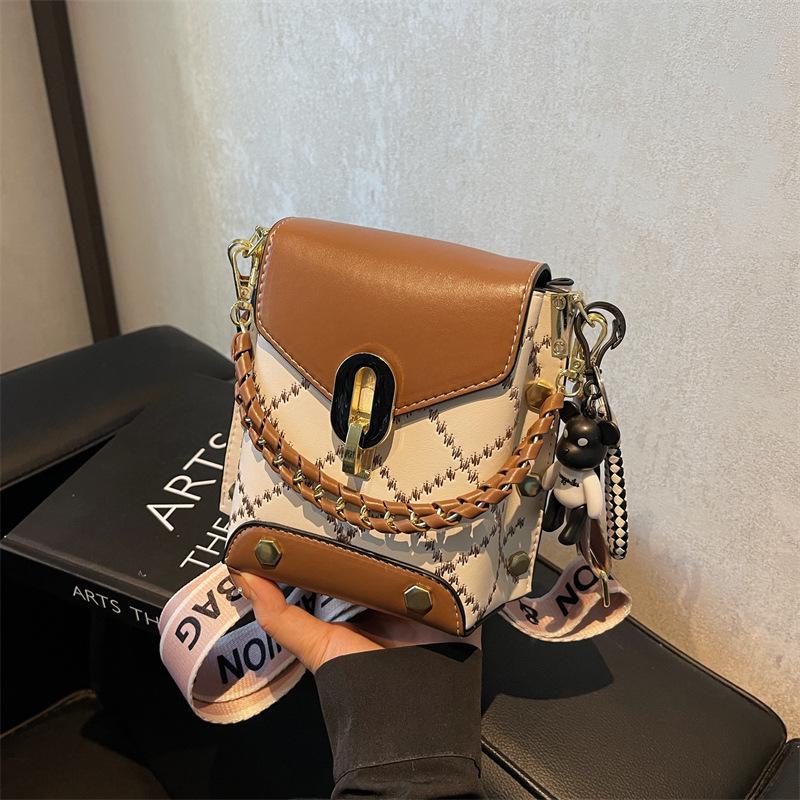 Fashion Small Crossbody Bag for Women, Lightweight Mini Cell Phone Purse, Casual Shoulder Bag