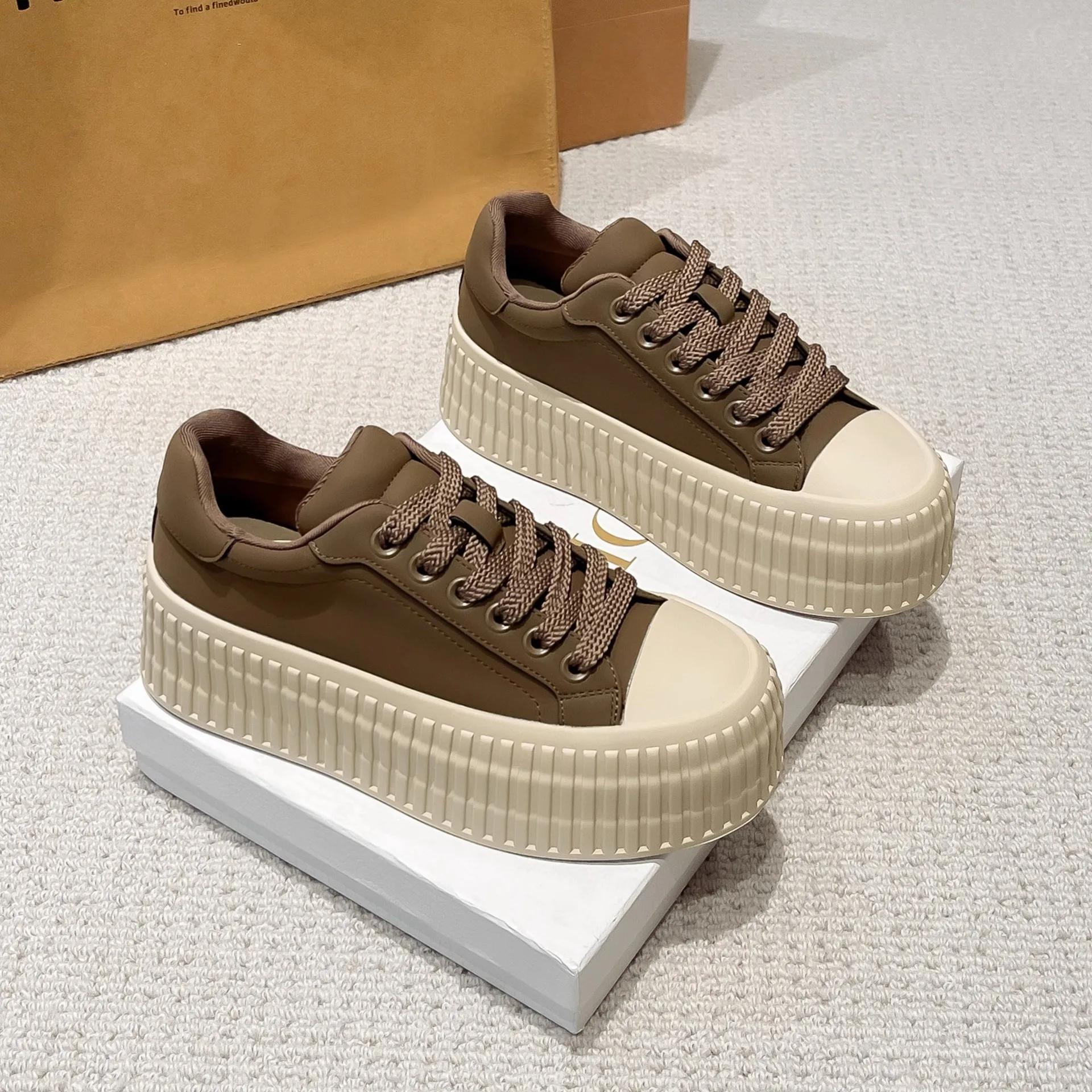 

Модные женские кроссовки на толстой платформе из искусственной кожи, брендовая дизайнерская обувь для женщин, модная повседневная обувь, легкая нескользящая женская обувь 35