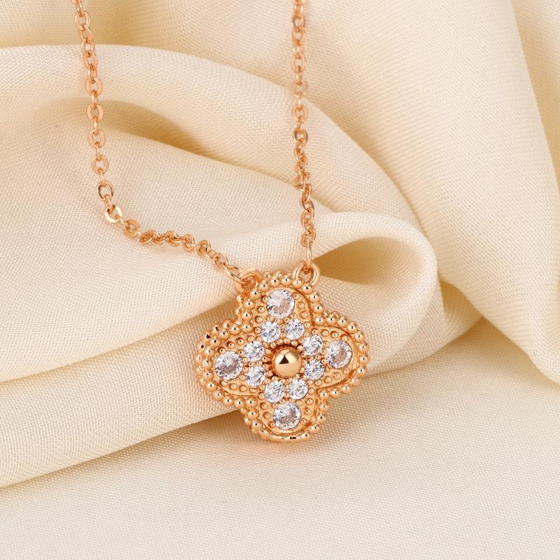 Bao J Fan J Natural Fritillary Gourd Butterfly Clover Necklace Versatile Clavicle Chain