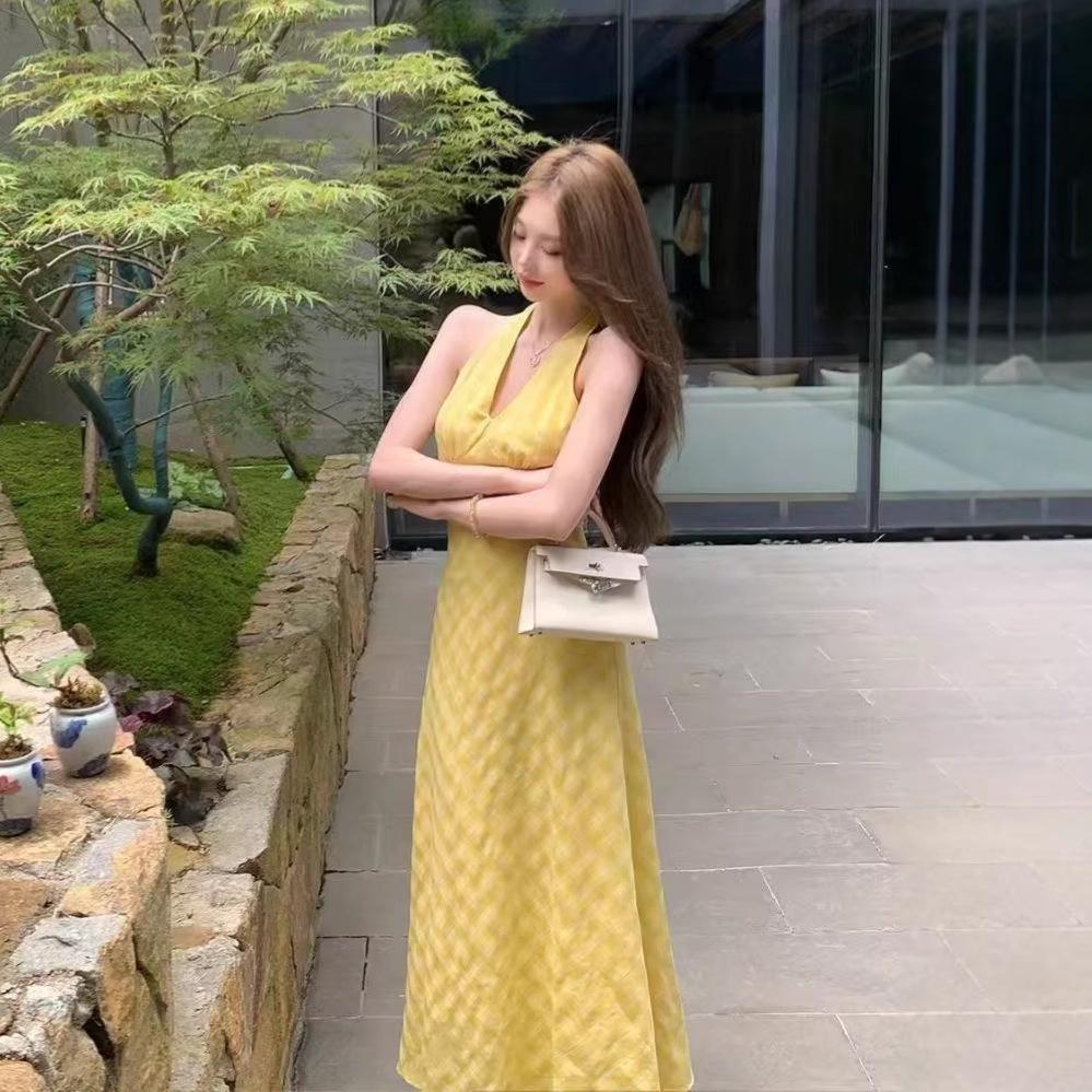 French Retro Yellow Plaid Neck Dress Women's Summer New Seaside Vacation Style Slim and Slim Skirt